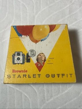 Kodak Yellow Brownie Starlet Outfit Box with camera
